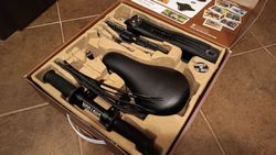 Prodám sedačku + řidítka Shotgun Kids Ride Combo