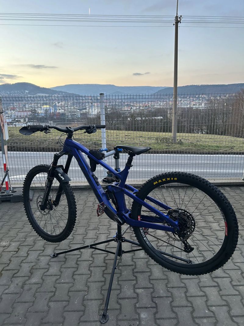 Trek Slash 8