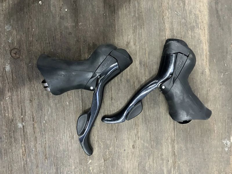 Různé silniční páky - mechanické