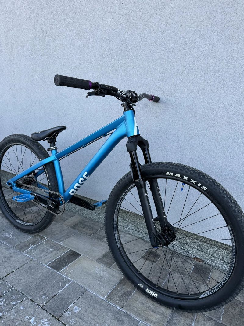 Dirt kolo Rose the Bruce