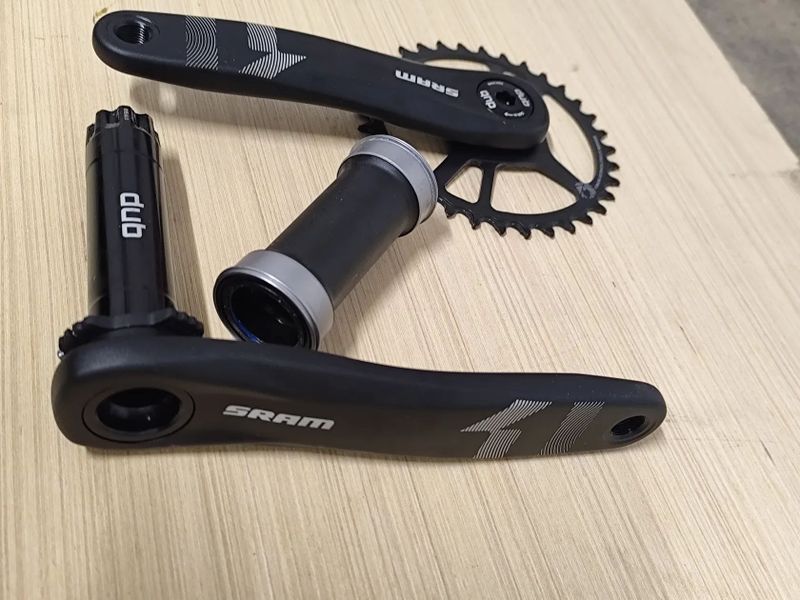 Nové kliky Sram X1+střed