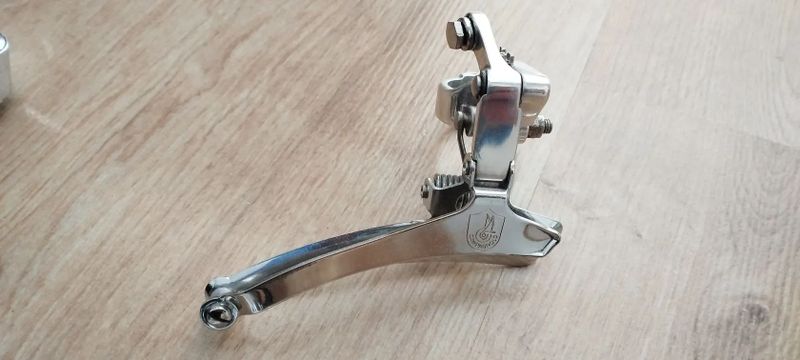 Prodám sadu dílú Campagnolo