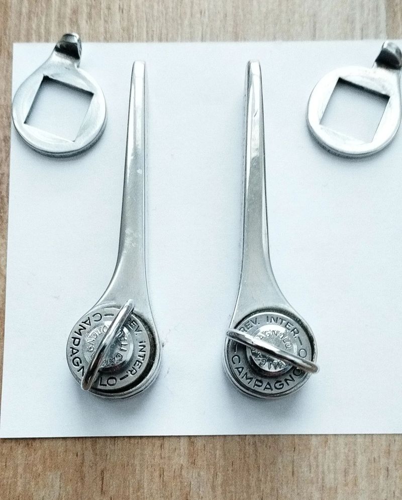 Prodám sadu dílú Campagnolo