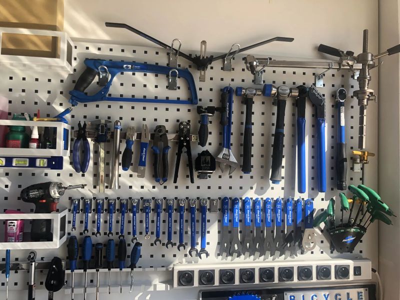 Hledáme mechanika do naší půjčovny na Mallorce v období březen až květen