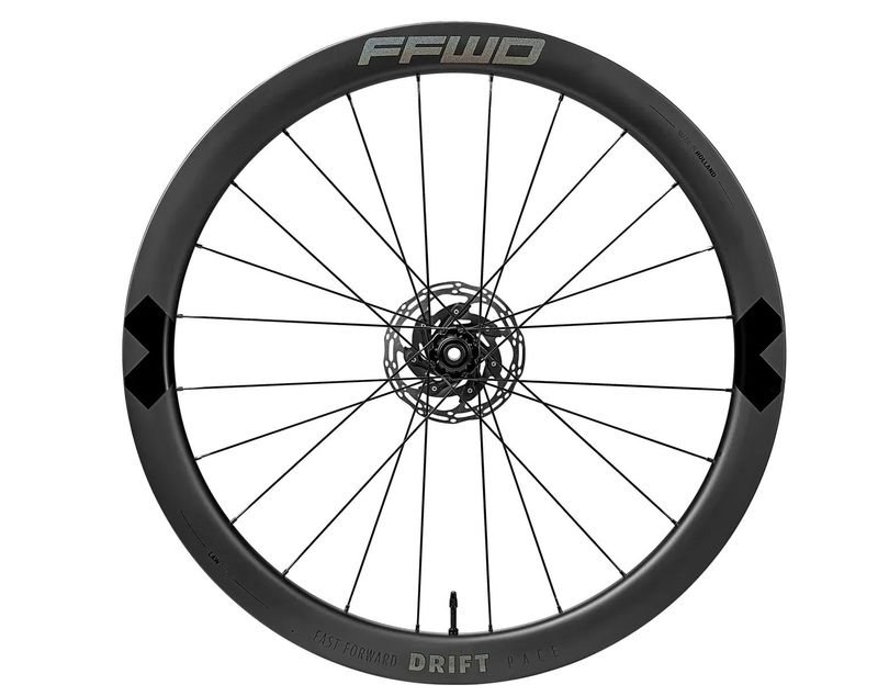 Zapletená kola FFWD Drift Pace