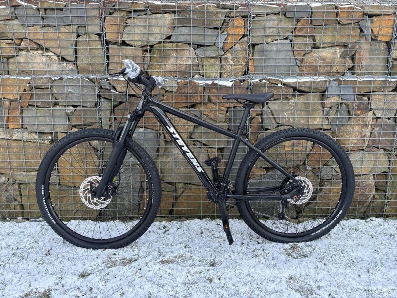 Nové kolo Stevens Taniwha 27,5 vel. 16"