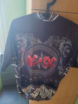 Dres AC/DC