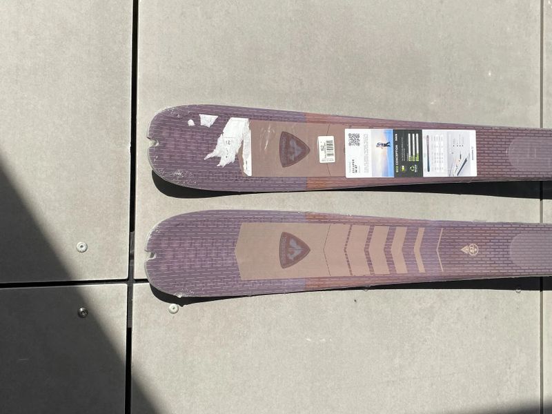 Skialpy, nové lyže a nové pásy, Rossignol ESCAPER W 87. Chybně koupená délka.