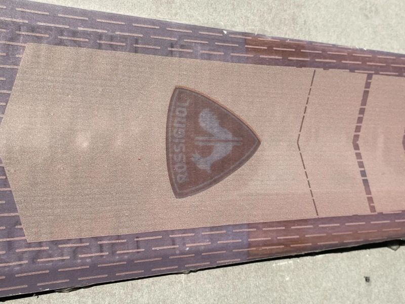 Skialpy, nové lyže a nové pásy, Rossignol ESCAPER W 87. Chybně koupená délka.