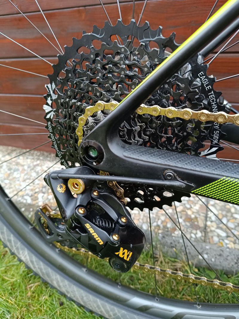 Scott SCALE 900 RC, WORLD CUP, vše komplet v karbonu !! kola Roval Control SL!! 9,3kg