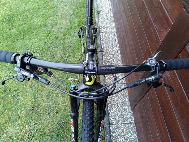 Scott SCALE 900 RC, WORLD CUP, vše komplet v karbonu !! kola Roval Control SL!! 9,3kg