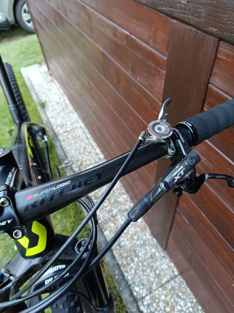 Scott SCALE 900 RC, WORLD CUP, vše komplet v karbonu !! kola Roval Control SL!! 9,3kg