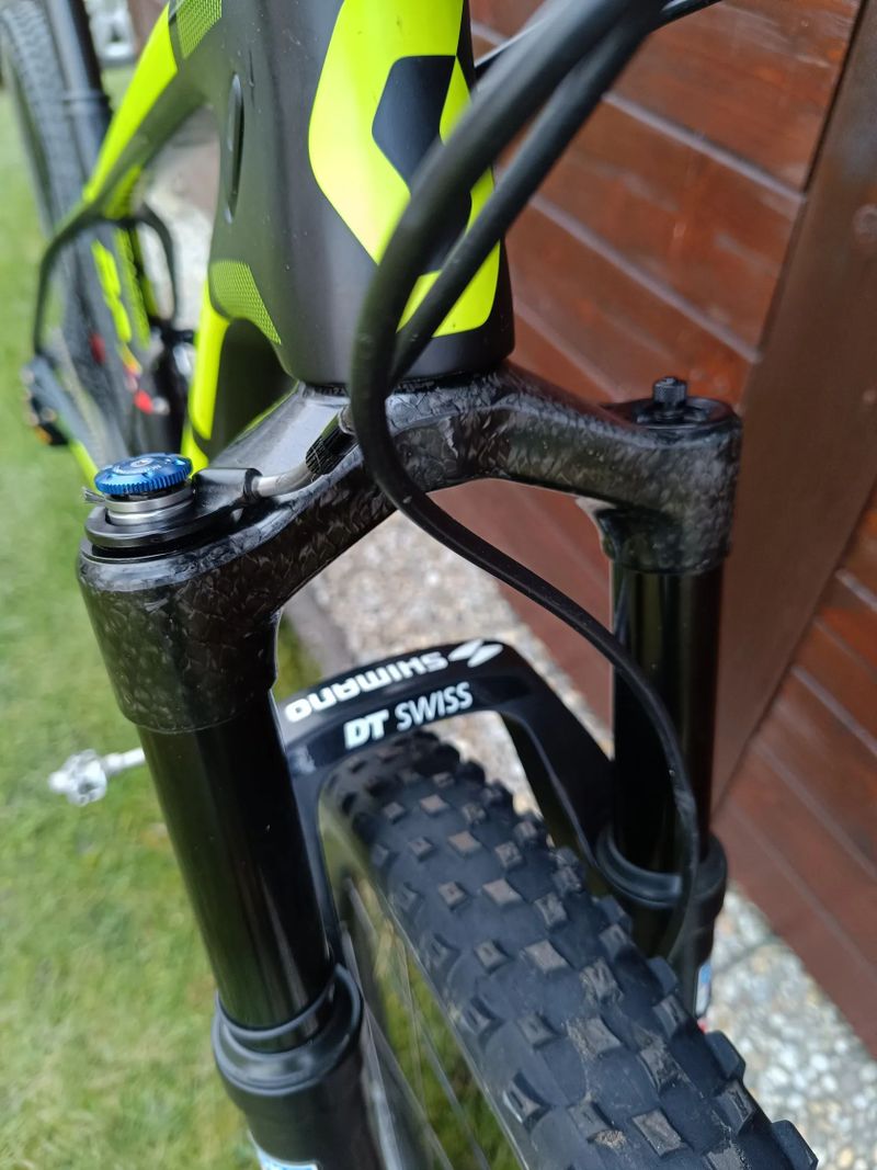 Scott SCALE 900 RC, WORLD CUP, vše komplet v karbonu !! kola Roval Control SL!! 9,3kg