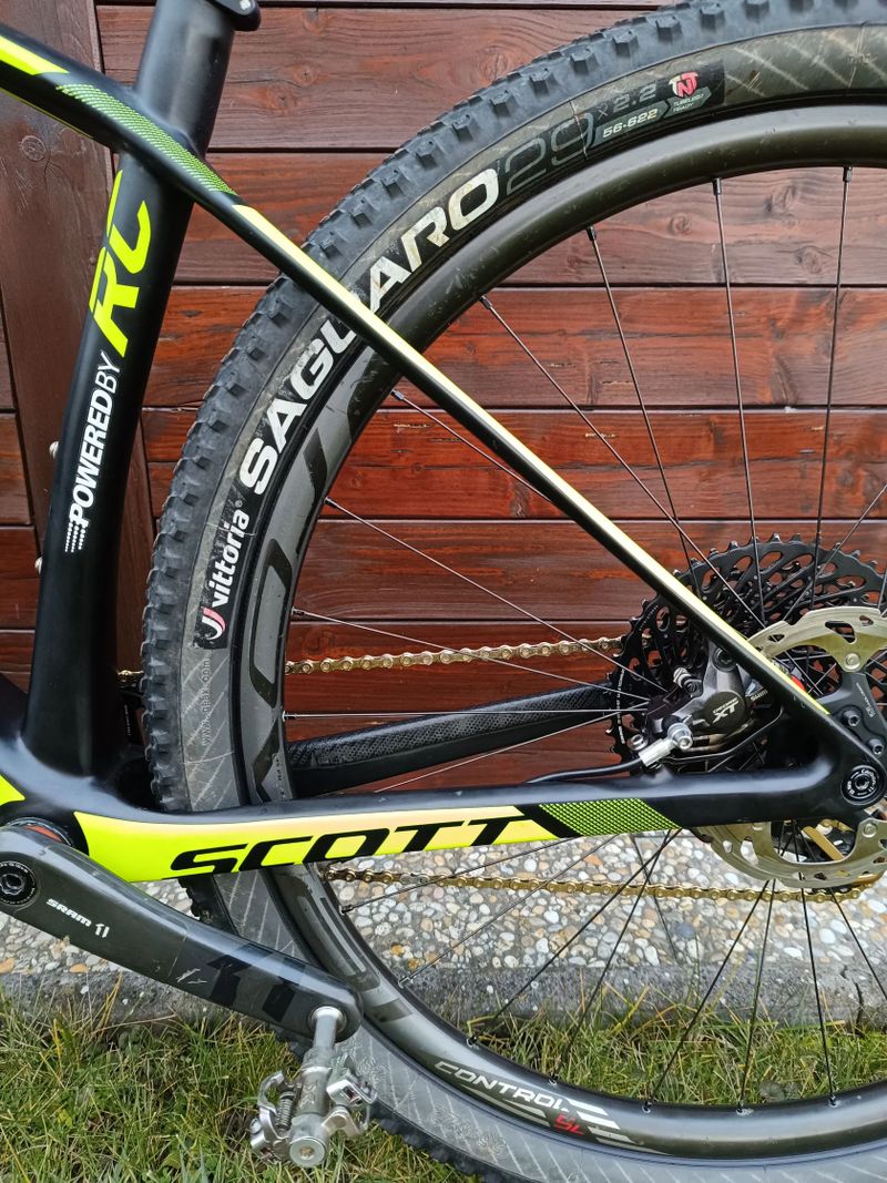 Scott SCALE 900 RC, WORLD CUP, vše komplet v karbonu !! kola Roval Control SL!! 9,3kg