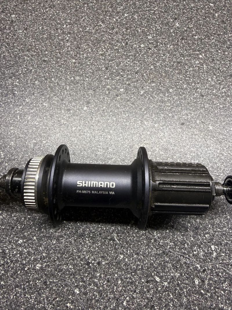Zadní náboj Shimano SLX centerlock, 32 děr