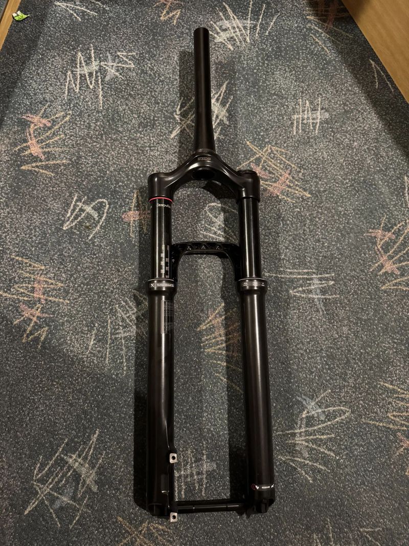 Rock Shox Revelation 130mm 29" Motion Control 15x110mm Boost