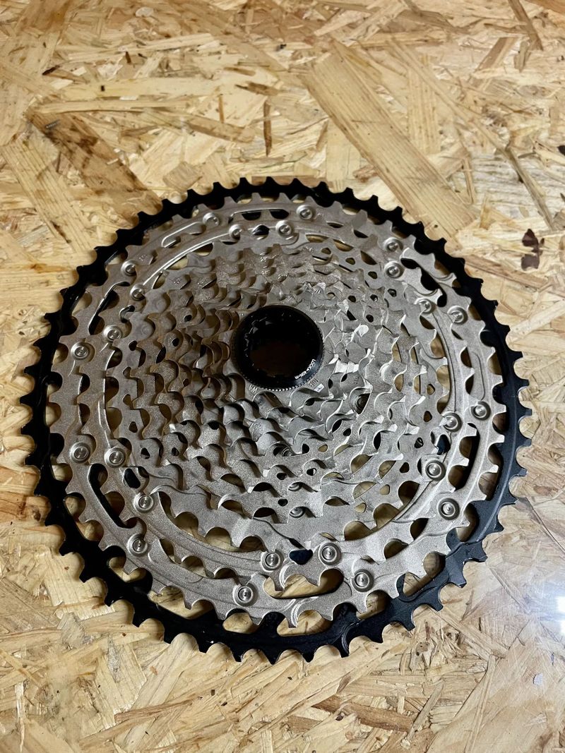 Kazeta Shimano SLX CS-M7100 12sp. kazeta 10-51z.