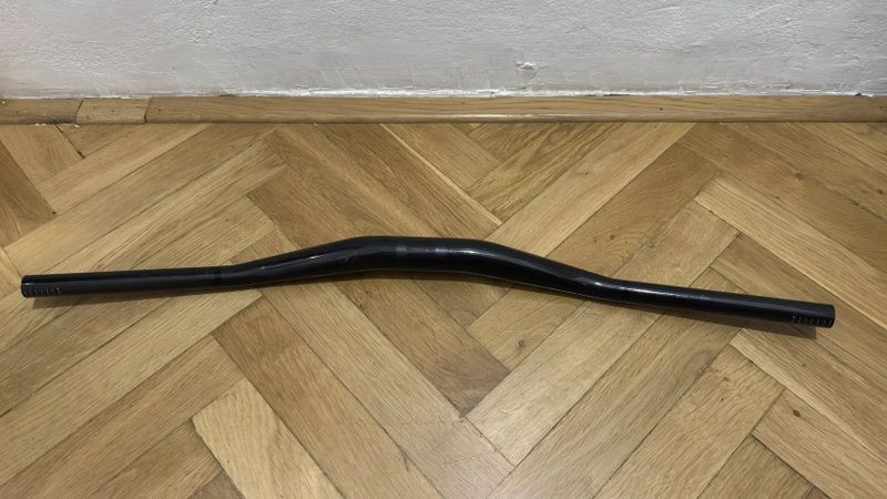 Karbonová řídítka Bontrager Kovee Pro 35 