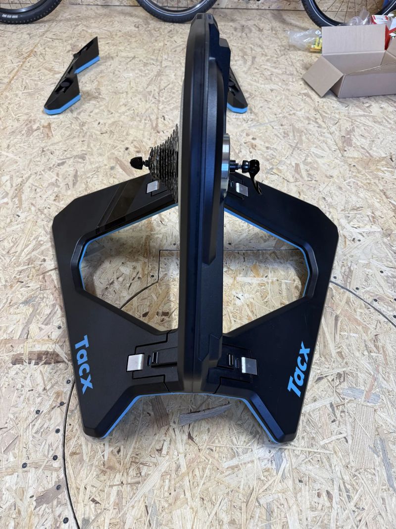 Garmin Tacx Neo 2T promotional bundle