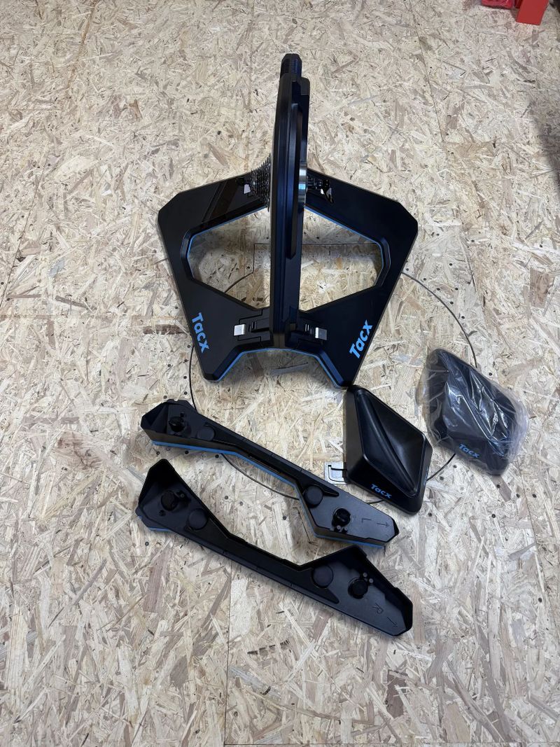 Garmin Tacx Neo 2T promotional bundle