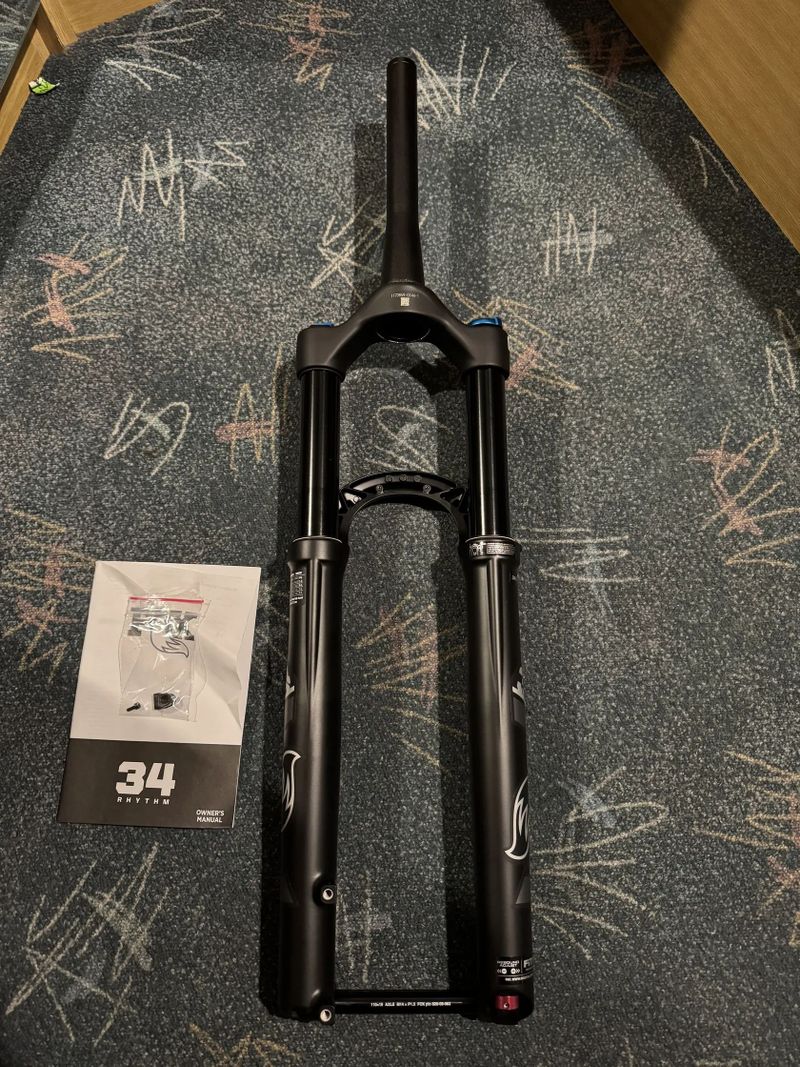 Fox 34 Rhythm 29" 140mm Grip 15x110mm Boost 2025