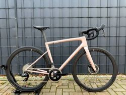 Specialized Tarmac SL8 Expert - 2x12 Sram Rival AXS Powermeter