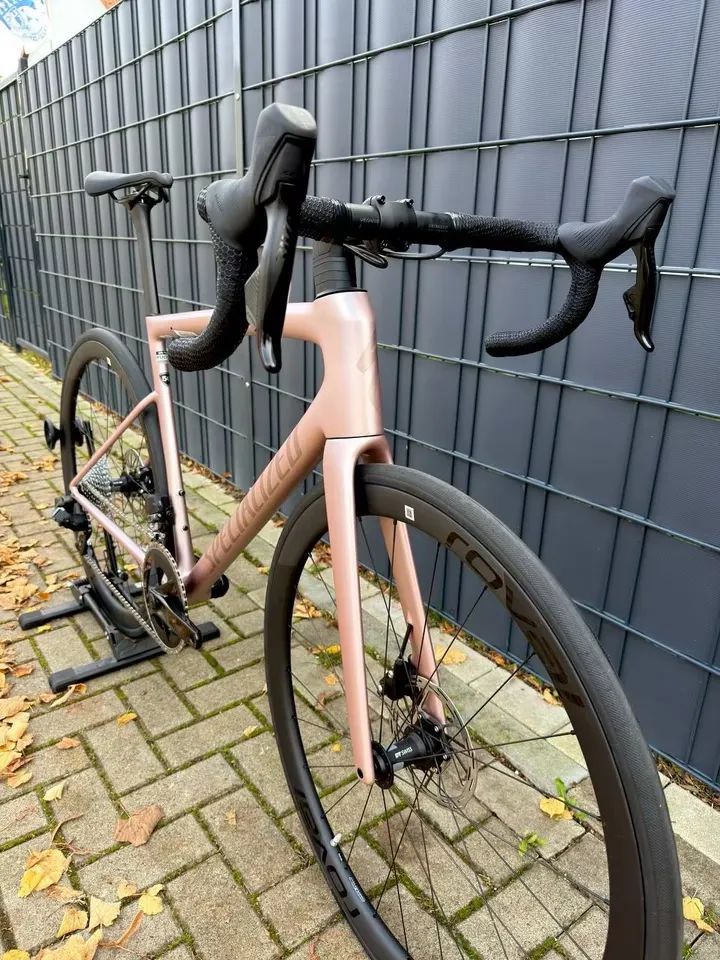 Specialized Tarmac SL8 Expert - 2x12 Sram Rival AXS Powermeter