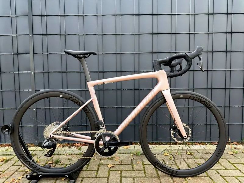 Specialized Tarmac SL8 Expert - 2x12 Sram Rival AXS Powermeter