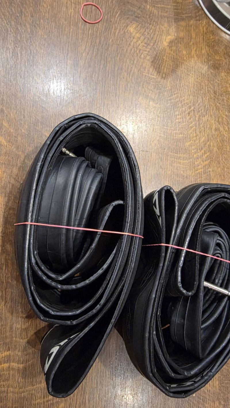 TUFO Comtura Duo 28-622/700x28C kevlar černý vč. duší