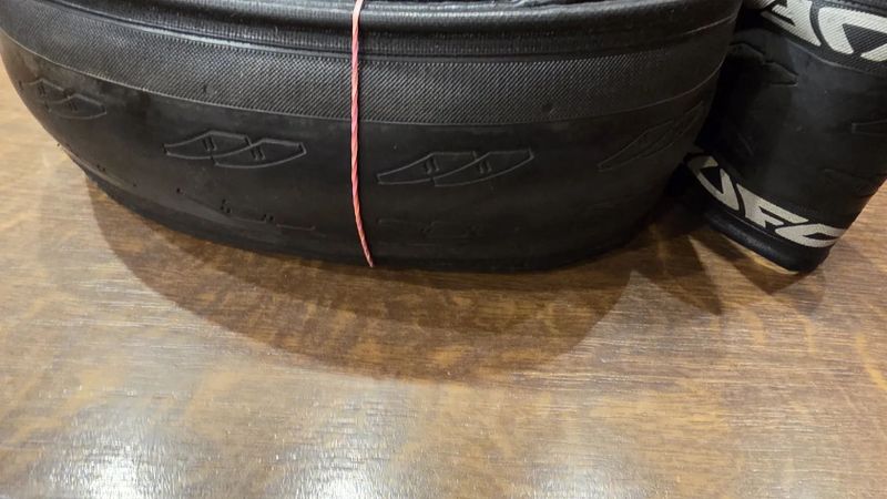 TUFO Comtura Duo 28-622/700x28C kevlar černý vč. duší