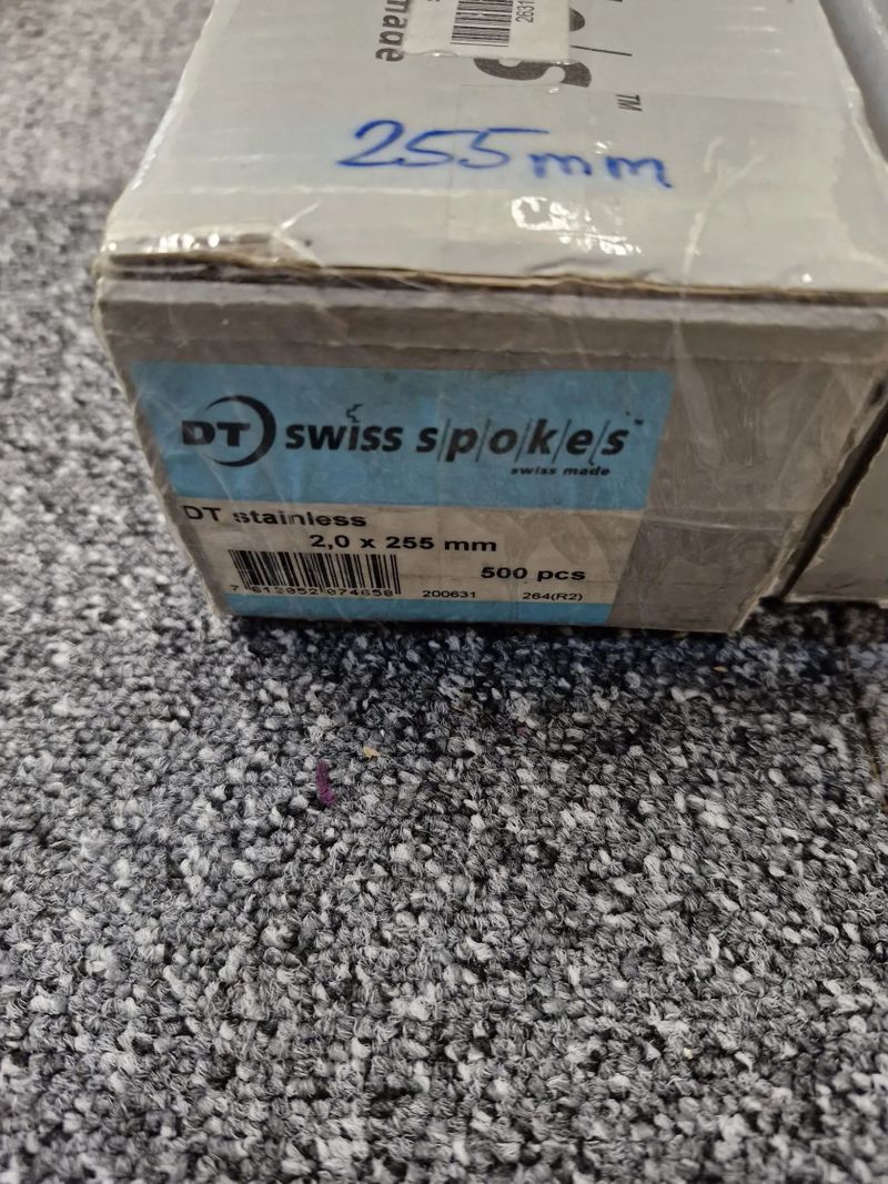 DT Swiss dráty stainless nerez 2,0 mm délka 252/255/264/282/284/290/292