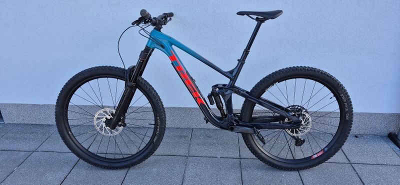 Enduro Trek Slash, velikost M/L (170-180cm),výborný stav 