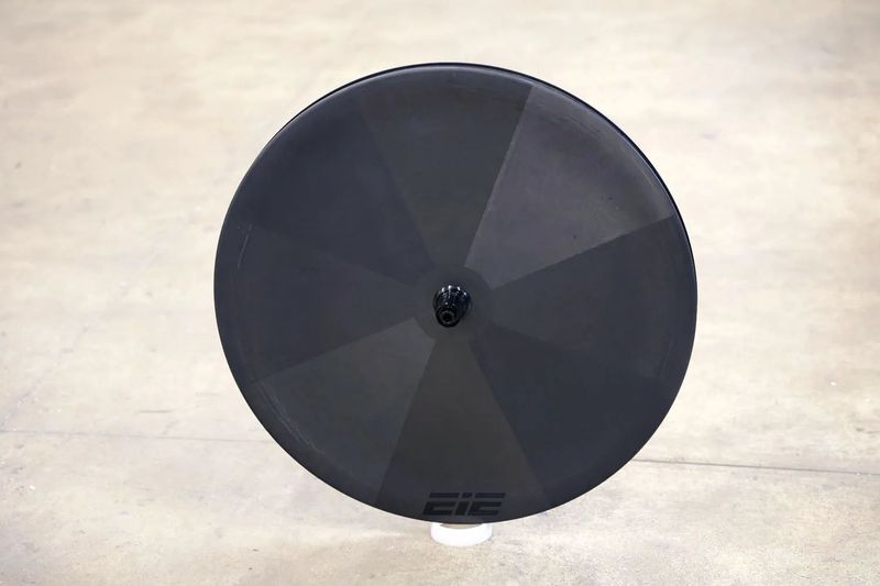 Nový zadní disk EIE Carbon 12x142 mm