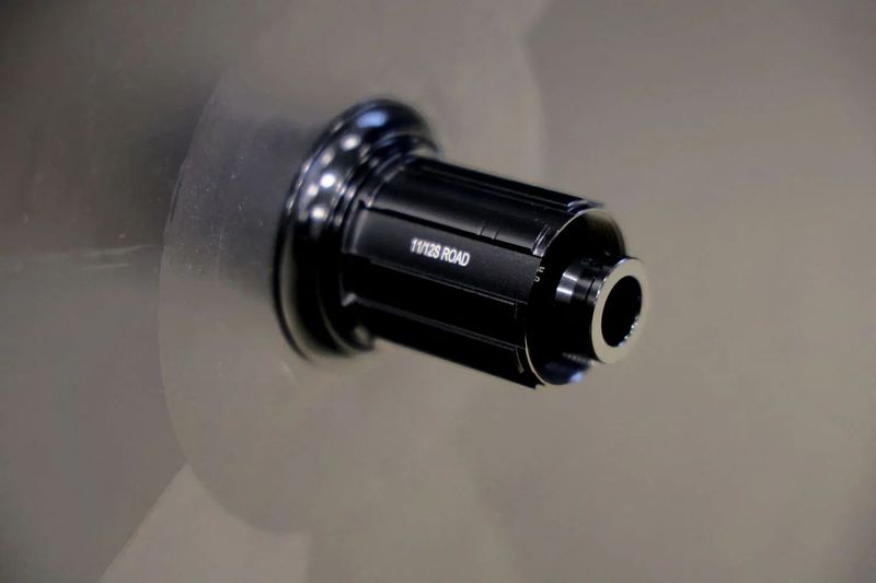 Nový zadní disk EIE Carbon 12x142 mm