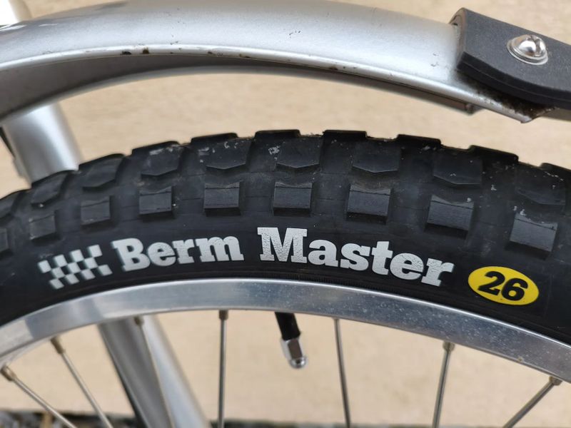 Felt Vintage Iron 400 cross