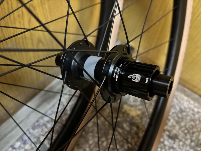 Gravel kola Specialized TERRA C + Specialized Tracer TLR