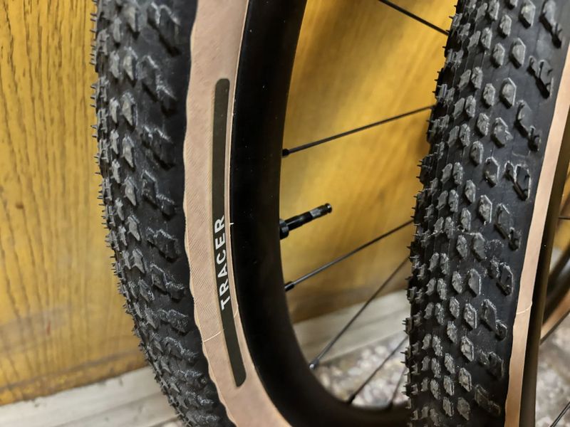 Gravel kola Specialized TERRA C + Specialized Tracer TLR