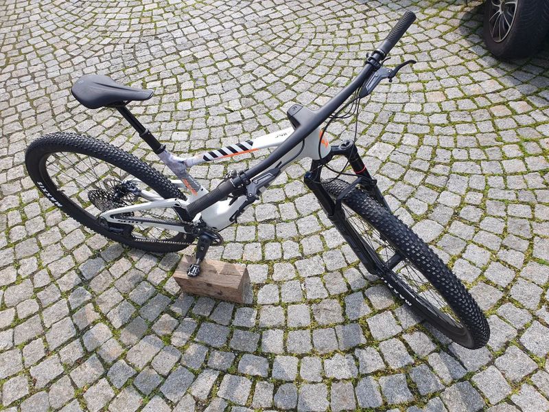 Scott Spark RC Team Issue 2025 vel.M do srpna 2027 v záruce výrobce