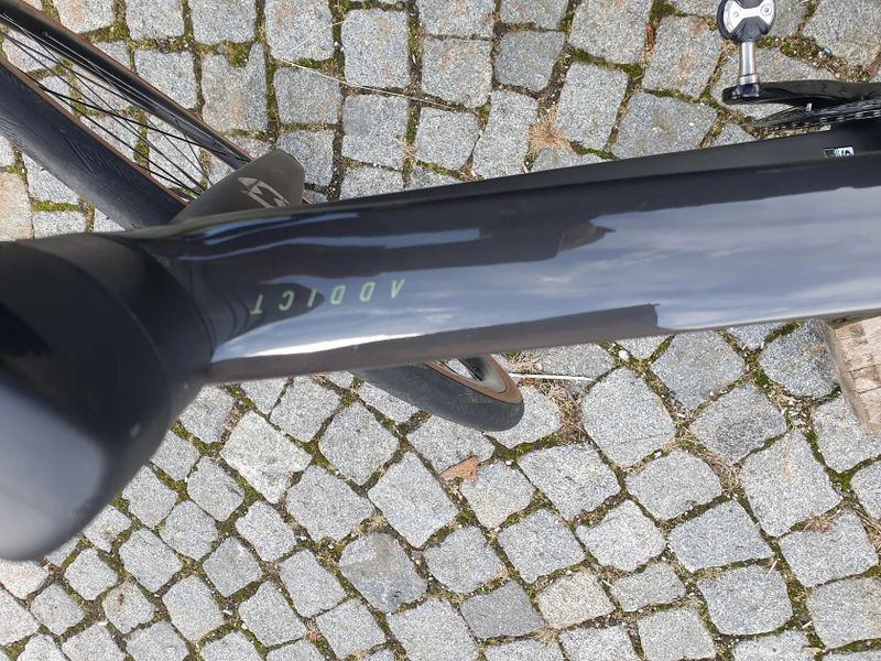 Scott ADDICT RC 30 vel.M model roku 2024 koupeno nové v CZ do října 2026 záruka výrobce