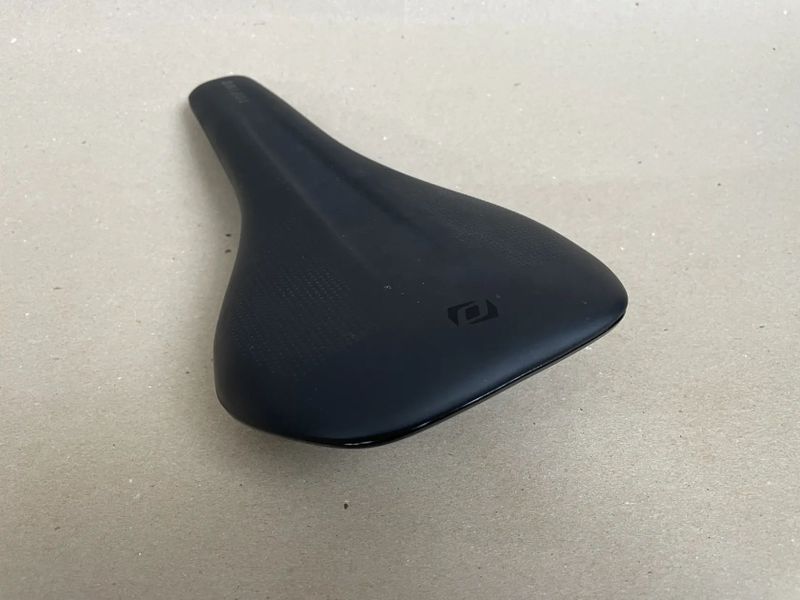 Sedlo Syncros Tofino V 1.5 Channel Titan Saddle