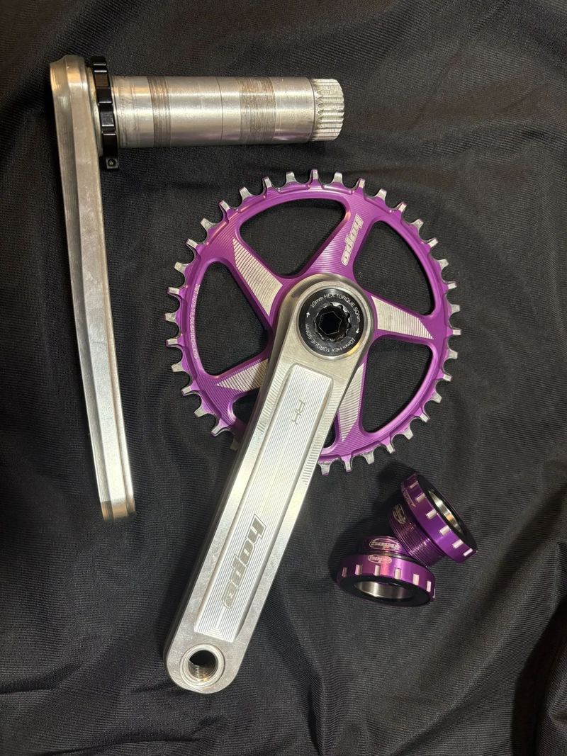 kliky Hope 172,5 mm (převodník 38) + středové složení 