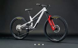 Commencal CLASH XS 27.5/26” mod 2025