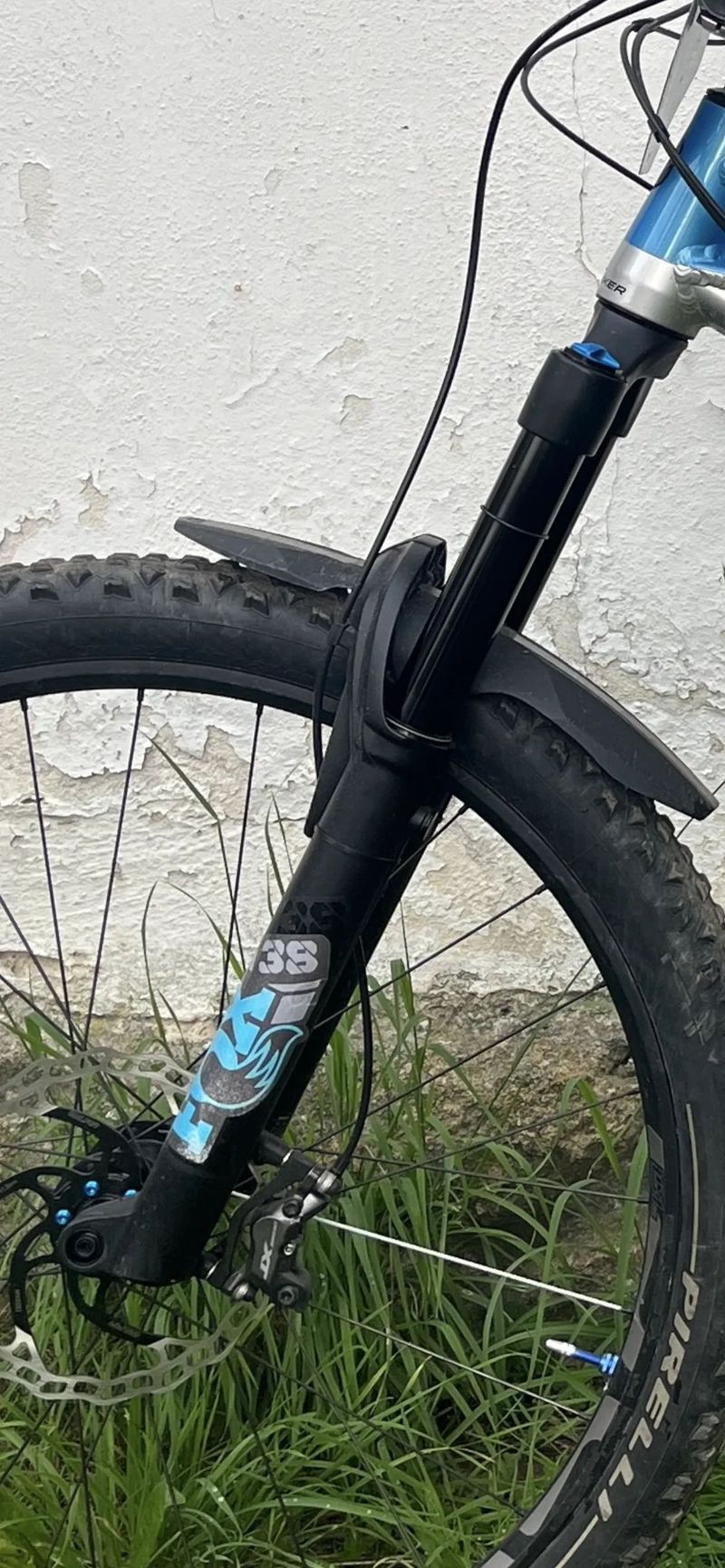 Vidlice fox 38 rhytm zánovní 