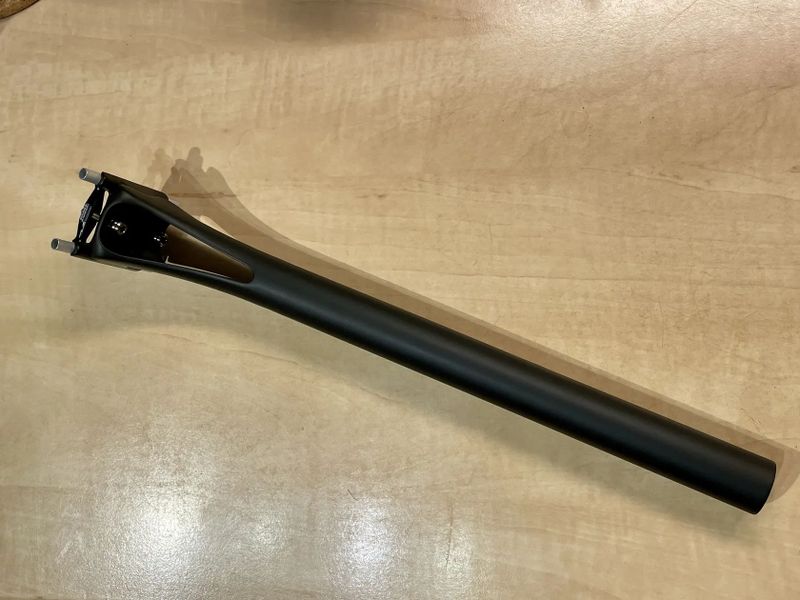 Karbonová sedlovka Velion SP-01, 30.9mm 400mm 168g Carbon Seatpost