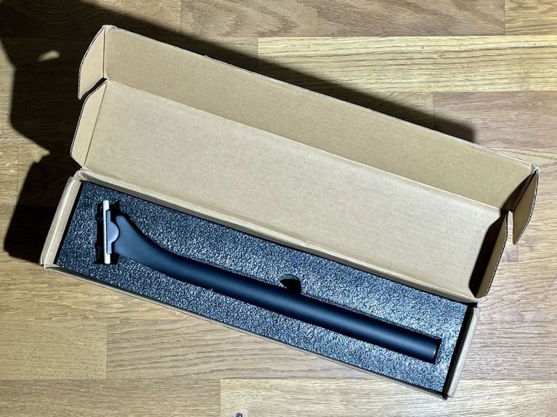 Karbonová sedlovka Velion SP-01, 30.9mm 400mm 168g Carbon Seatpost