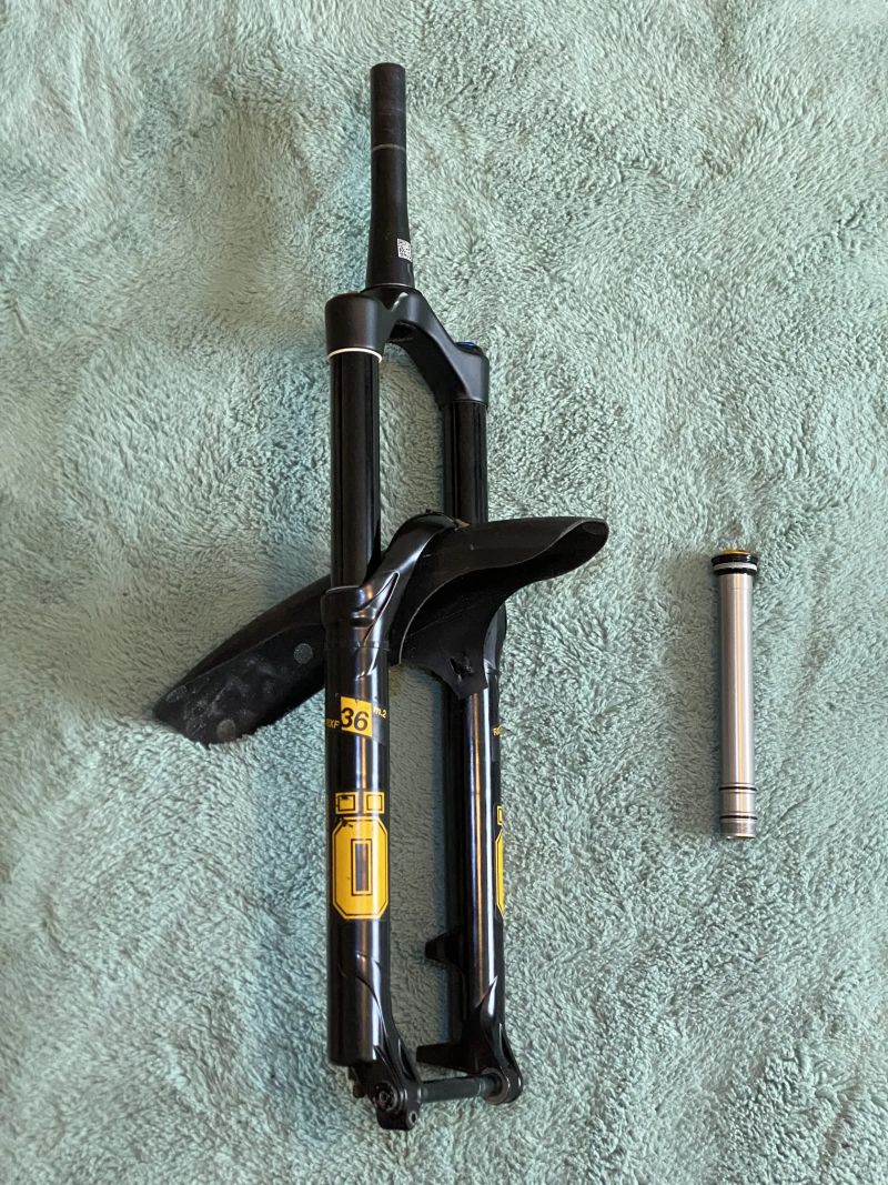 Prodám nebo VYMĚNÍM vidlici ÖHLINS 36 m.2 170mm (přidám patronu která udělá zdvih 150mm)