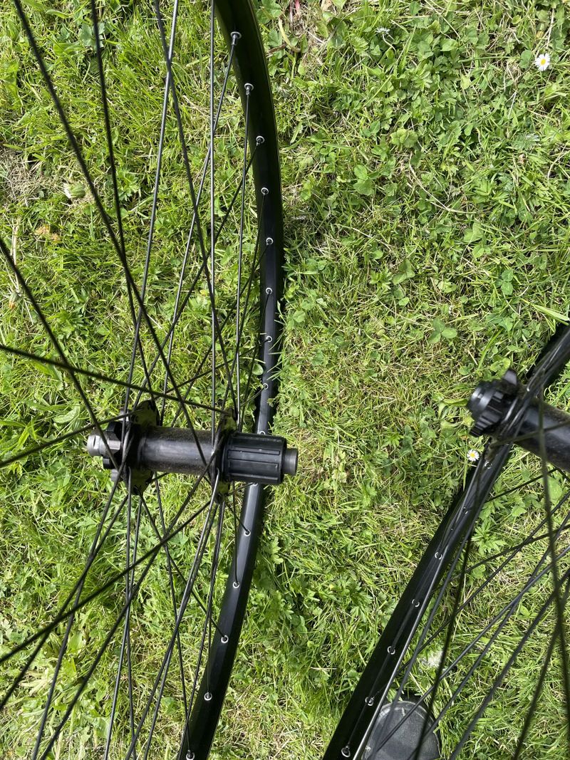 Gravel kola Axis elite 