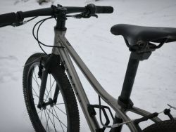 RASCAL 20 - barva Titanium