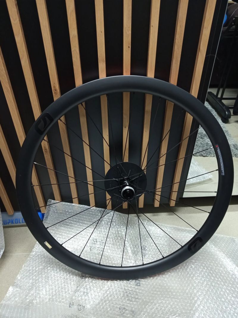 Top zapletená kola 40 mm Vision