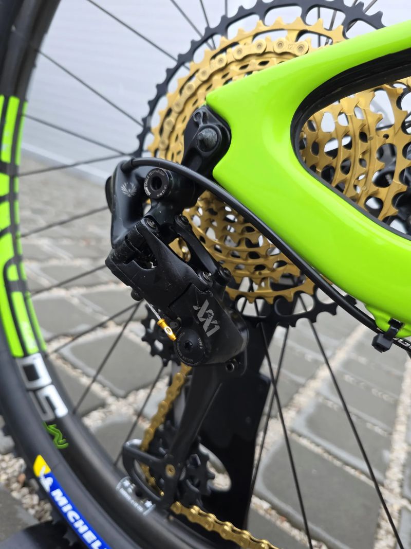 Cannondale Scalpel Si 29″ Carbon Team Hi-Mod velikost L / Karbonová kola ENVE / Lefty / Sram XX1 1x1